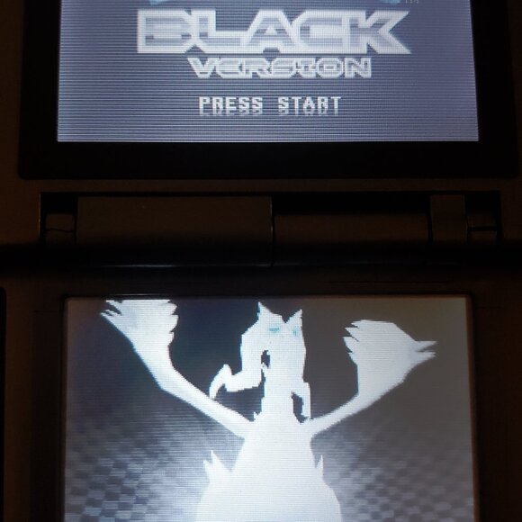 Pokemon Black 1 Video Game Nintendo DS - Picture 2 of 4